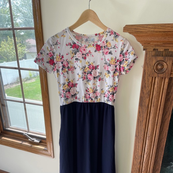 DONATING BY 7/26! Hazel Blues floral midi dress - Picture 3 of 4